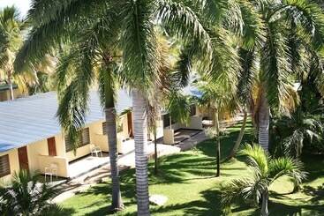 هتل Lake Safari Lodge