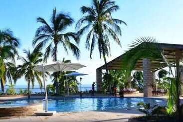 هتل Lake Safari Lodge