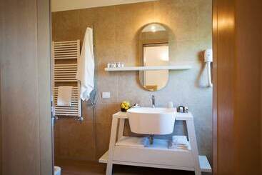 هتل Masseria La Cornula