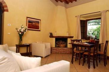 هتل Relais Guado Al Sole