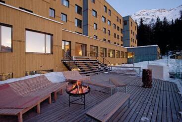 St. Moritz Youth Hostel - St. Moritz