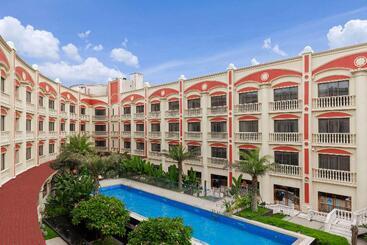 هتل Wyndham Foshan Shunde