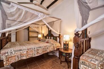 Jacaranda Beach Resort - Watamu