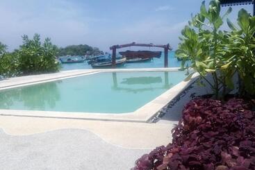 Lipe Power Beach Resort
