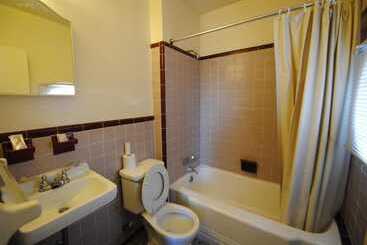 مُتل Lee High Inn