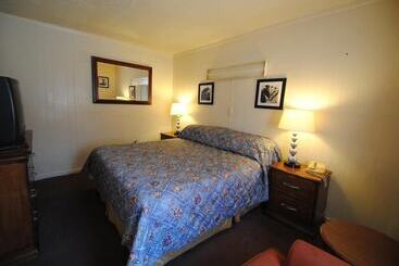 مُتل Lee High Inn