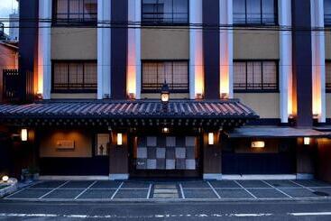 Nishiyama Ryokan   Established In 1953