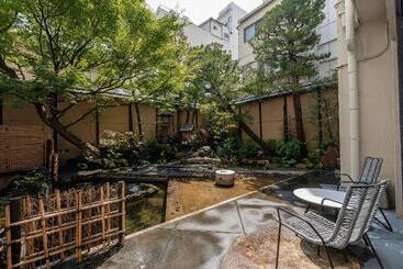 Nishiyama Ryokan   Established In 1953