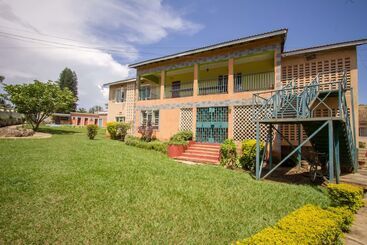 Parkview Safari Hotel And Apartments