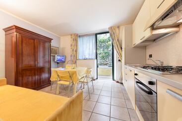 Residence Gardasee Apartments With Lake View