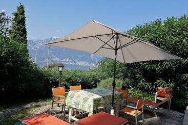 Residence Gardasee Apartments With Lake View