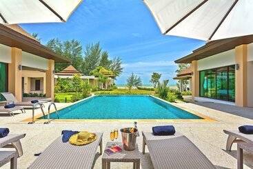 استراحتگاه Ataman Luxury Villas