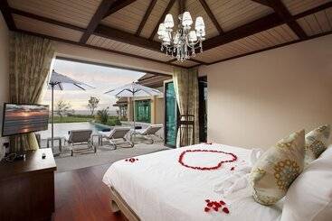 استراحتگاه Ataman Luxury Villas