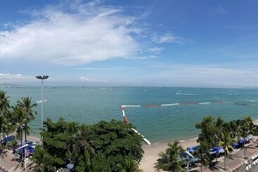 Serenotel Pattaya