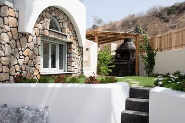 هتل Occhio Villas Santorini