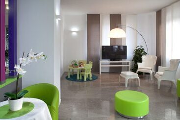 هتل Milano Palmanova