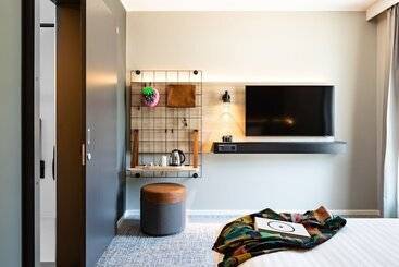 هتل Moxy Plymouth