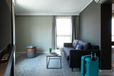 هتل Moxy Plymouth