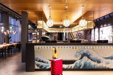 هتل Moxy Plymouth