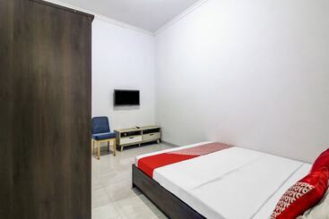 هتل Oyo 91243 Bina Syariah Guest House