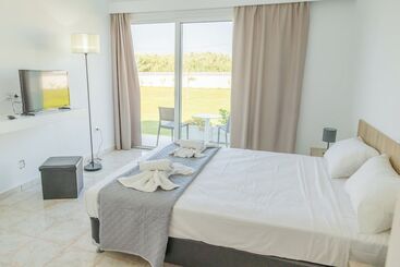 هتل Viva Tourismo Resort Naturist Club