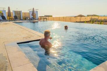 هتل Viva Tourismo Resort Naturist Club
