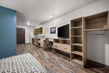 هتل Woodspring Suites Dearborn   Detroit