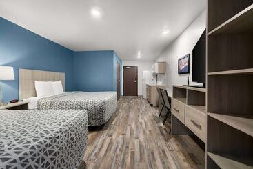 هتل Woodspring Suites Dearborn   Detroit
