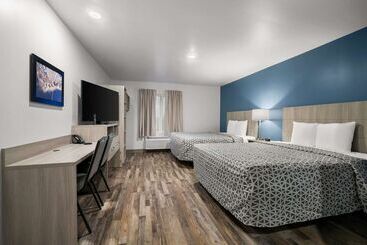 هتل Woodspring Suites Dearborn   Detroit
