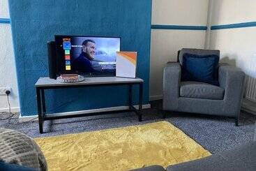 اقامتگاه The Union   Stylish 4 Bed House