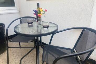 اقامتگاه The Union   Stylish 4 Bed House