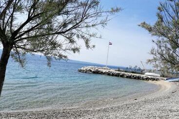 پانسیون Apartments Sun & Sea