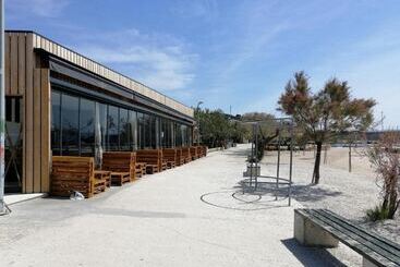 پانسیون Apartments Sun & Sea