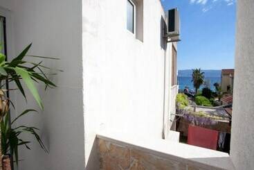 پانسیون Apartments Sun & Sea