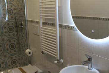 پانسیون Divina Holiday   Rooms