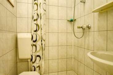پانسیون Villa Apartments Babaja