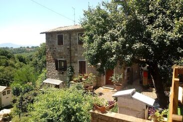 اقامتگاه Stunning 1 Bed House In Castel Cellesi, Italy