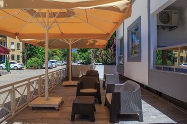 هتل Aloha Suites Mediterranean