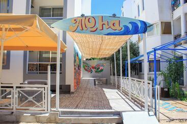 هتل Aloha Suites Mediterranean