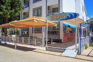 هتل Aloha Suites Mediterranean