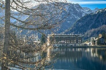 هتل Aves Arosa