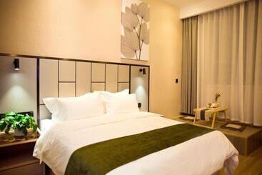 هتل Greentree Inn Xinjiang Kashgar Food Street