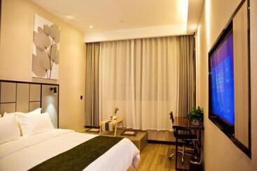هتل Greentree Inn Xinjiang Kashgar Food Street