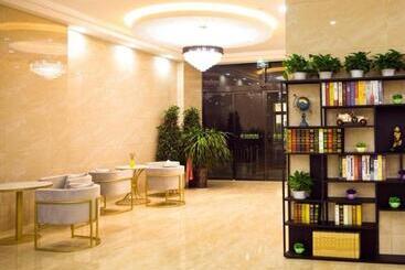 هتل Greentree Inn Xinjiang Kashgar Food Street