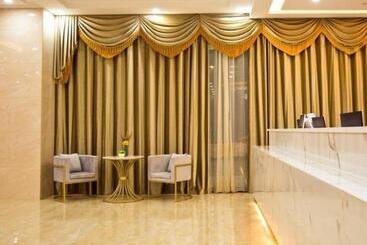 هتل Greentree Inn Xinjiang Kashgar Food Street