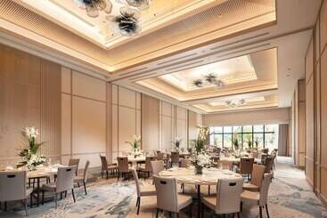 هتل Hilton Okinawa Miyako Island Resort