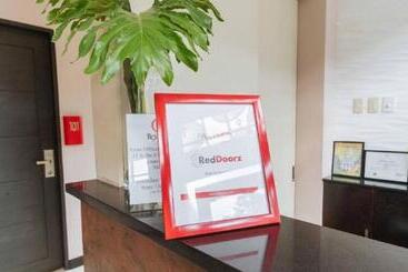 هتل Reddoorz @ Evangeline Beach Resort