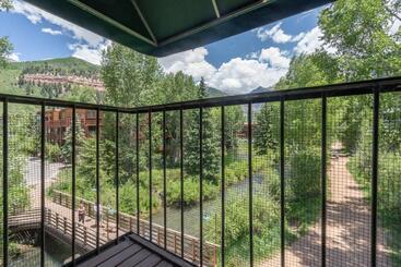 Manitou Lodge 5 Hotel Room By Alpine Lodging Telluride