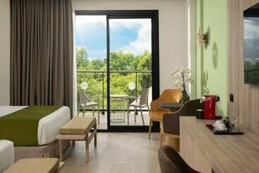 Serenade All Suites - Adults Only Resort