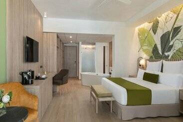 Serenade All Suites - Adults Only Resort